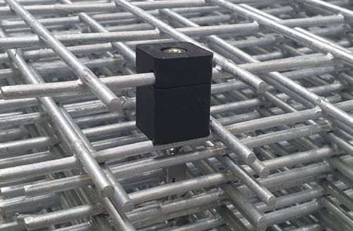 Afstandsstykke 20 mm firkantet Afstandsstykke 20 mm firkantet